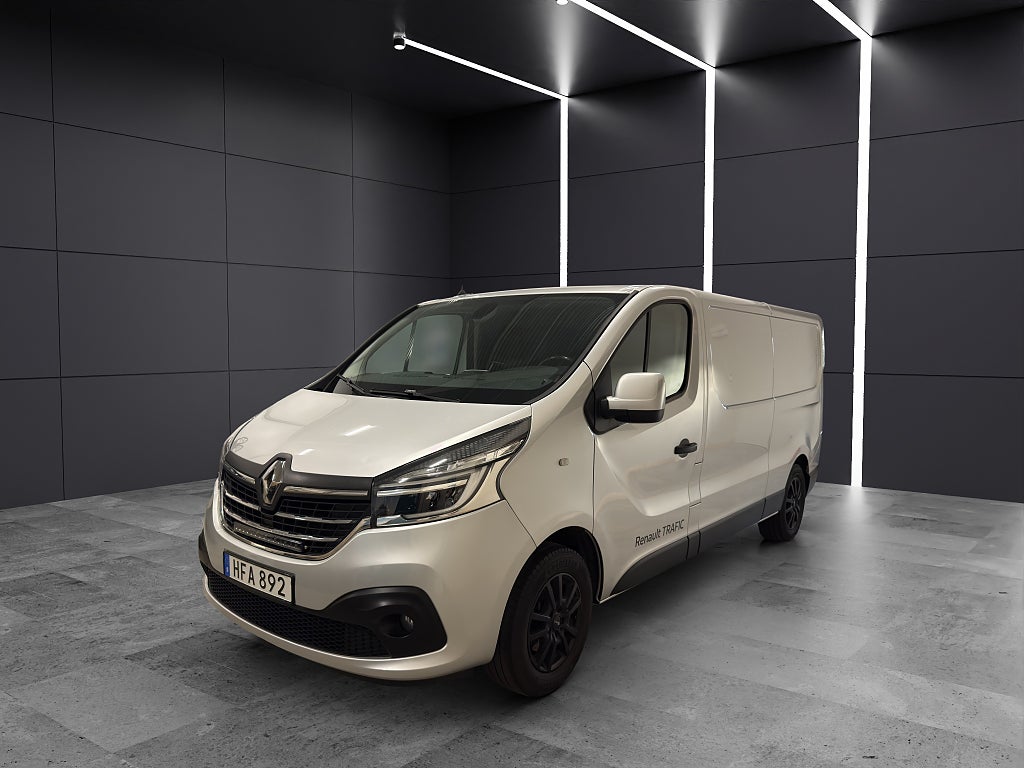 Renault trafic Skåpbil 3.0t 2.0 dCi Euro 6|*MOMS*|INREDNING|LÅNG MODEL