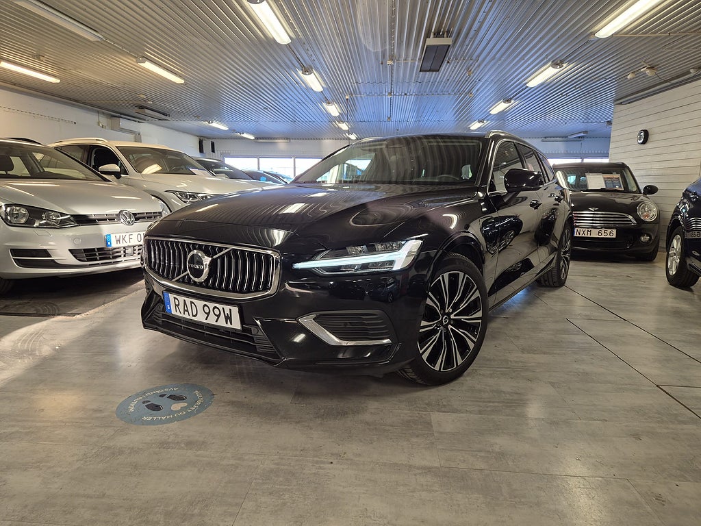 Volvo V60 Recharge T6 AWD Läder Drag Navi 