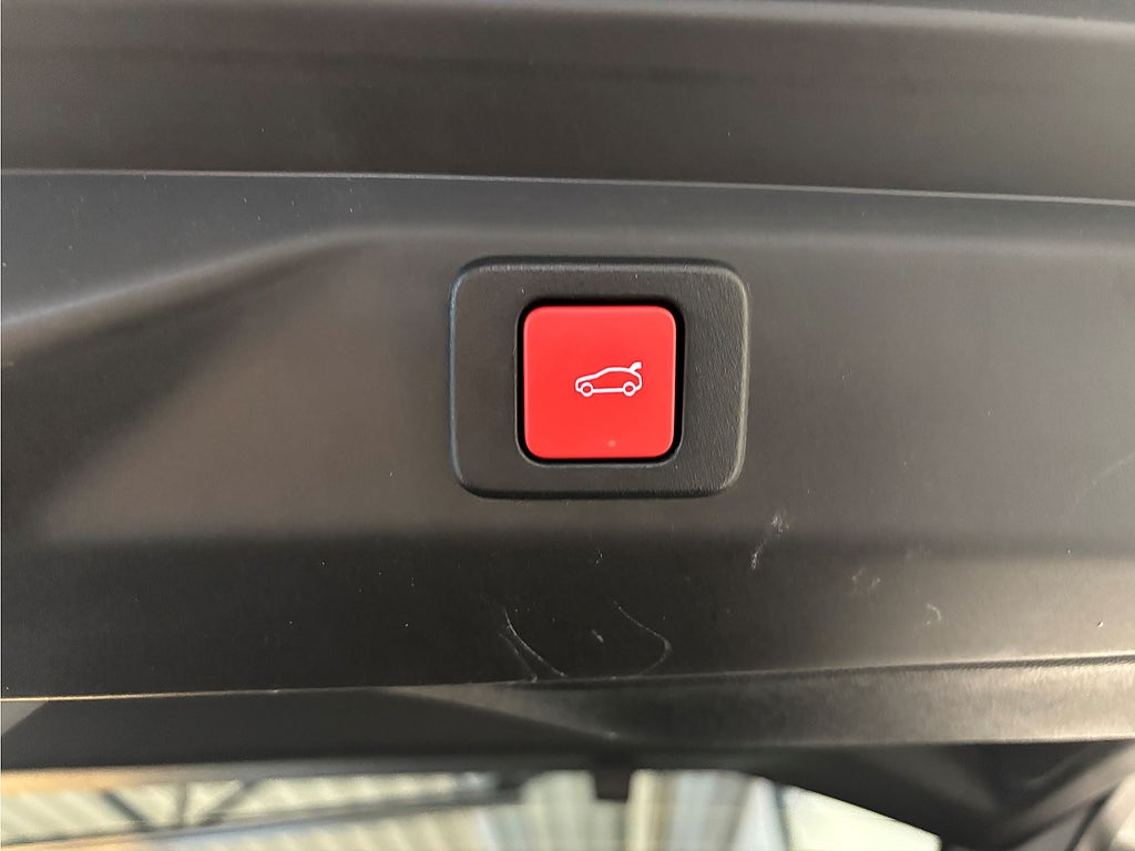 Bild på Peugeot 3008 GT Hybrid 145hk Aut - B-KAMERA,CARPLAY,NAV