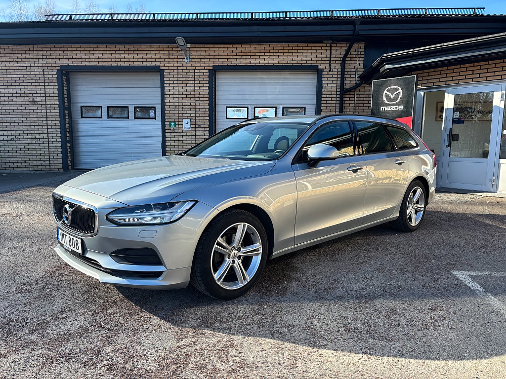 Volvo V90 Business D3 Drag | Värmare | V-Hjul