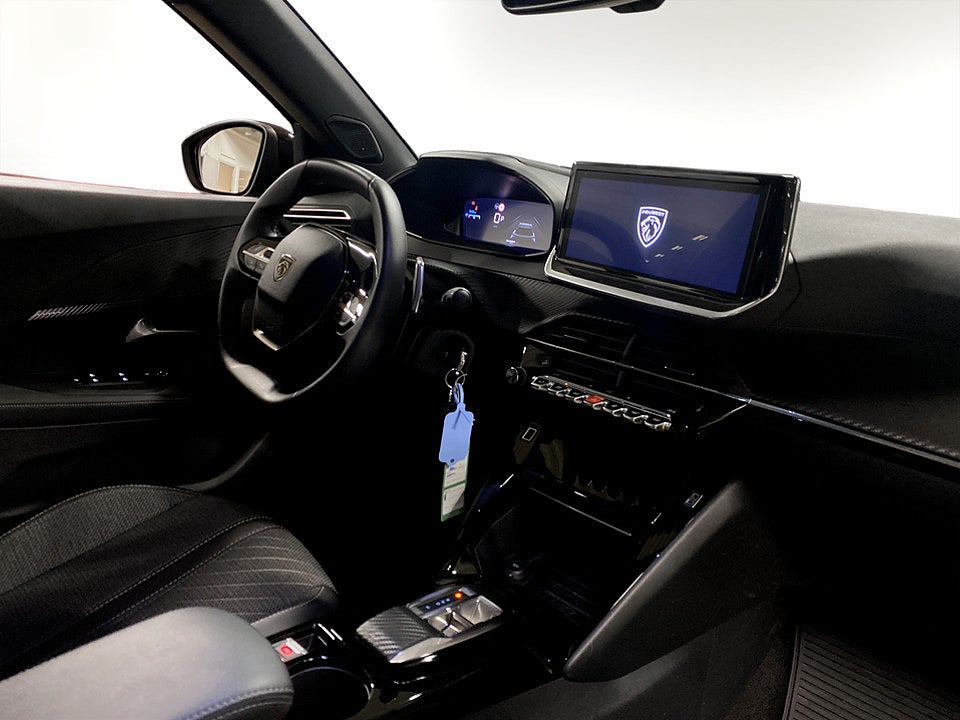 Bild på Peugeot 2008 Allure 1.2 PT 130hk Aut BACKKAMERA CARPLAY