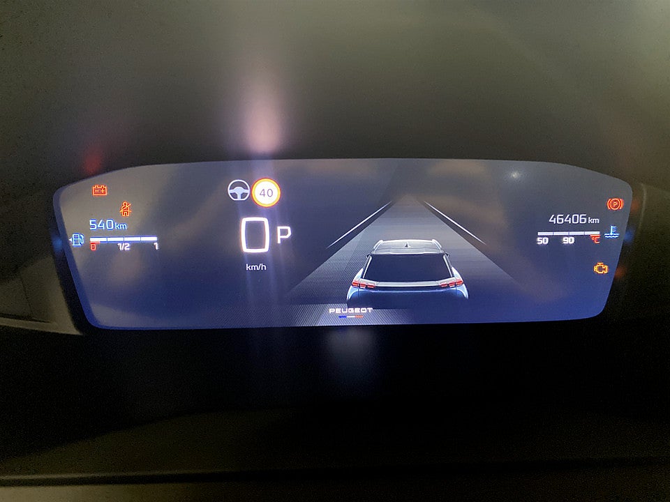 Bild på Peugeot 2008 Allure 1.2 PT 130hk Aut BACKKAMERA CARPLAY