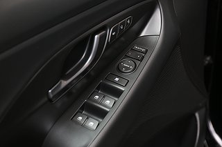 Halvkombi Hyundai i30 9 av 19