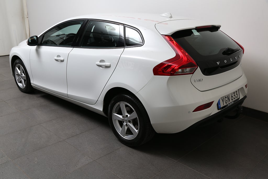 Volvo V40 T2 Business Aut Motorv Dragkrok 2017