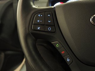 Halvkombi Hyundai i10 15 av 19