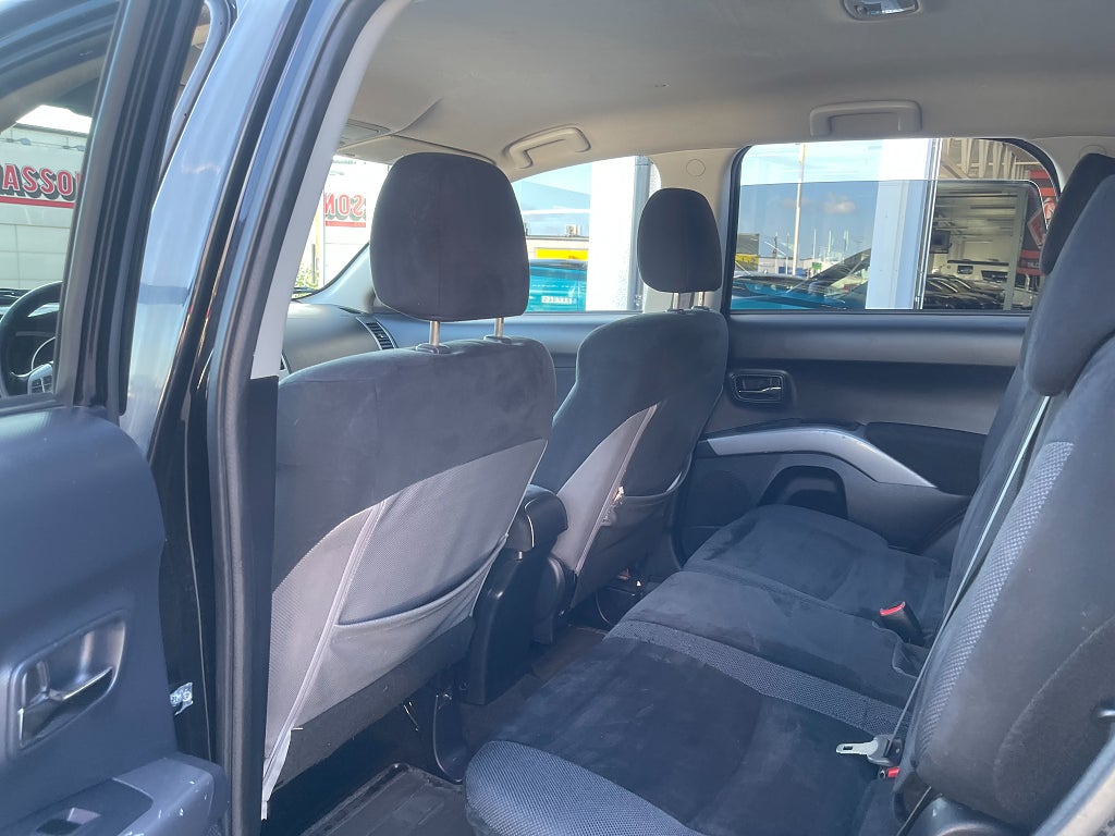 Mitsubishi Outlander 2.4 AWD CVT