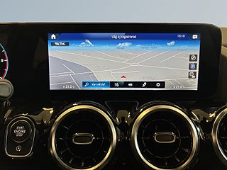 Mercedes-Benz GLA 200 d Progressive Line Aut Mvärm Bkamera Widescreen S&V – bild 11