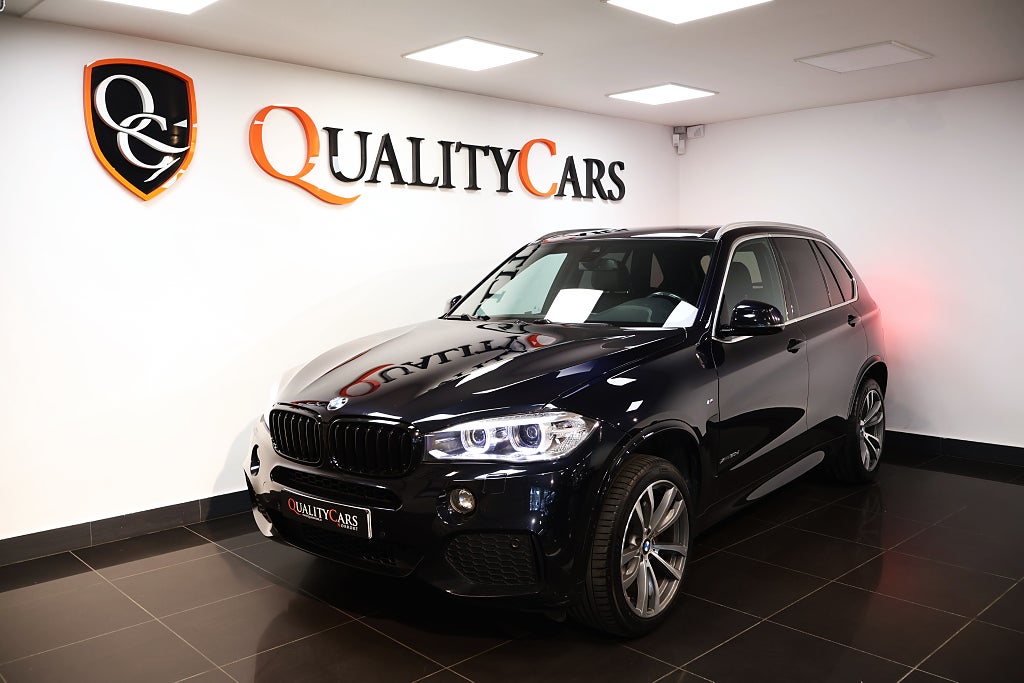 BMW X5 xDrive30d M-Sport / B-Kamera / Dragkrok / Svensksåld
