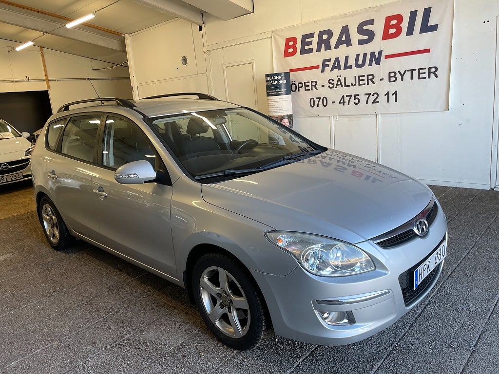 Hyundai i30 cw 1.6 CRDi /Ny Servat/AUX/USB