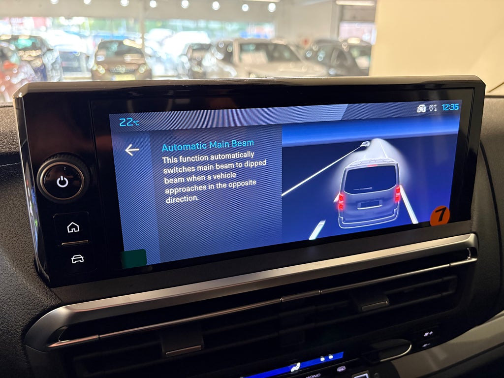 Peugeot e-Expert 75kWh L2 Plus thumbnail