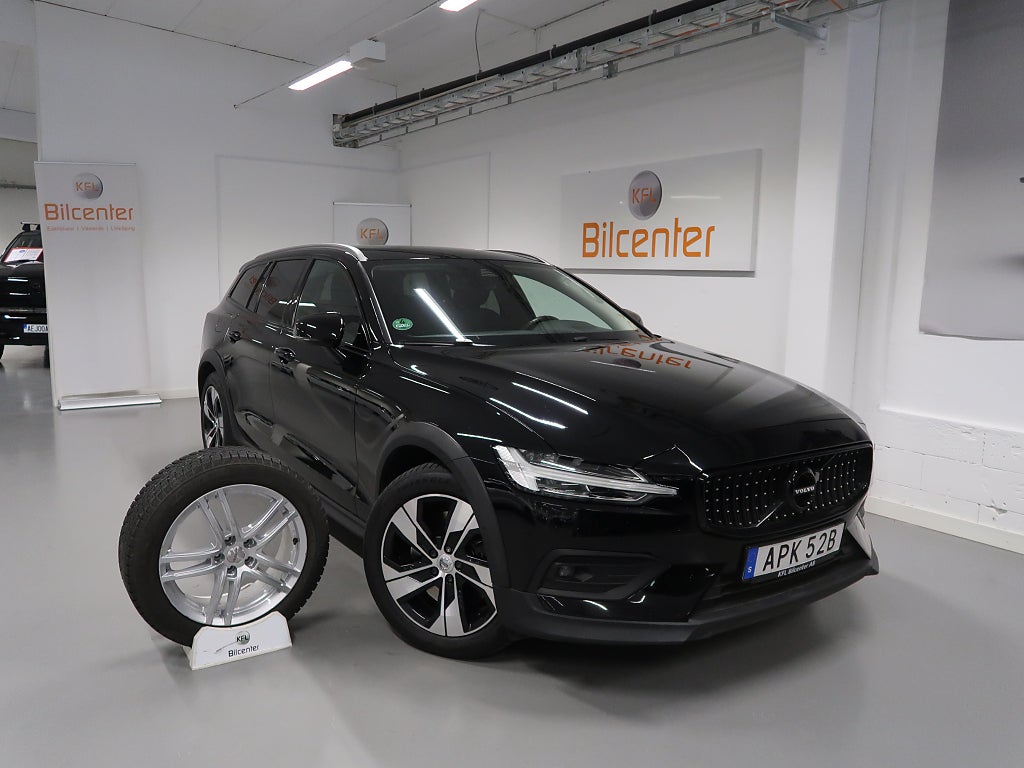 Volvo V60 Cross Country D4 AWD V-Däck ingår Drag-Navi-Kamera-Värmare-VoC-BLIS-C