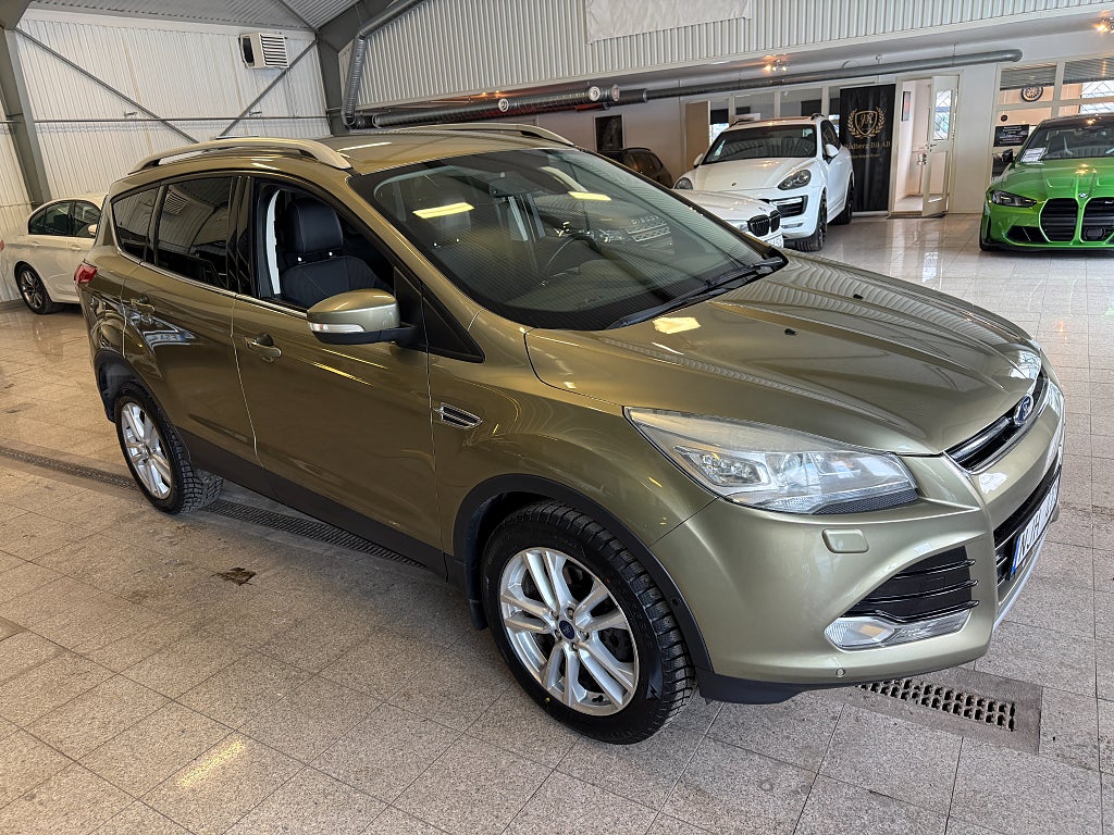 Ford Kuga 1.6 EcoBoost 182hk AWD Automat Titanium Låg skatt Drag