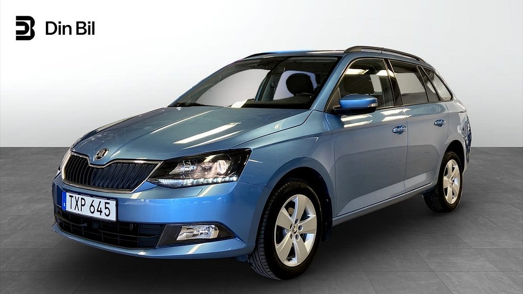 Skoda Fabia Kombi Elegance 1.2 TSI Manuell 90hk | Drag | M-värmare