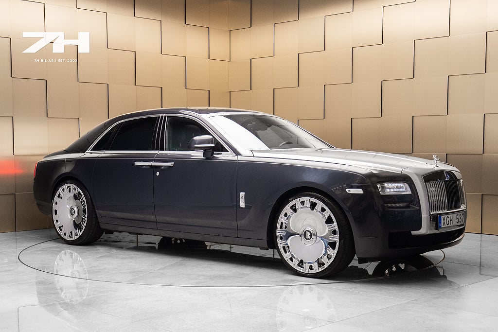 Rolls-Royce Ghost V12 Individual / 2690 Mil / Massage -Vent / HuD