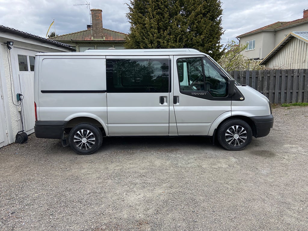 Ford transit T260 2.2 TDCi nybes/nyserv byte/avbet 616kr/mån