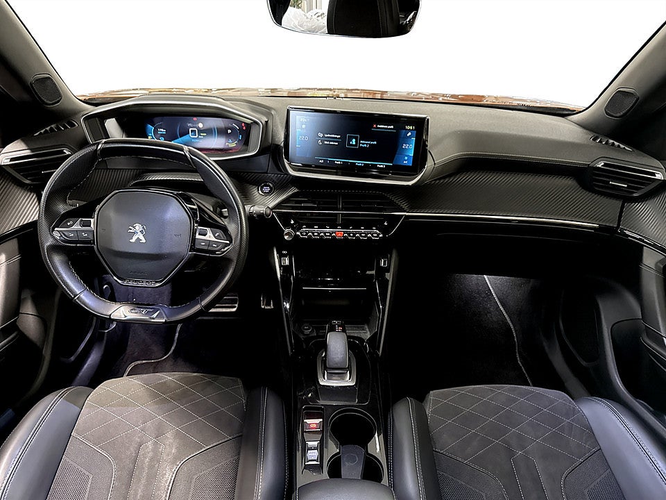 Bild på Peugeot E-2008 GT 50kWh 136hk Aut B-KAMERA CARPLAY