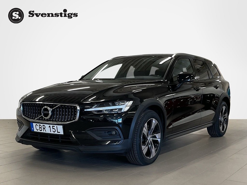 Volvo V60 Cross Country B4 AWD 197HK MHEV ADV ED DRAG VÄRMARE