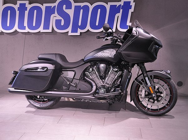 Indian CHALLENGER DARK HORSE
