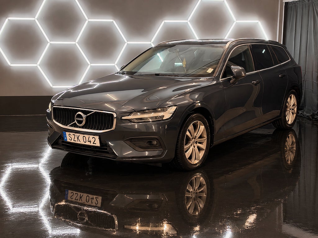 Volvo V60 D4 Geartronic Momentum / VOC / Kamera / Värmare