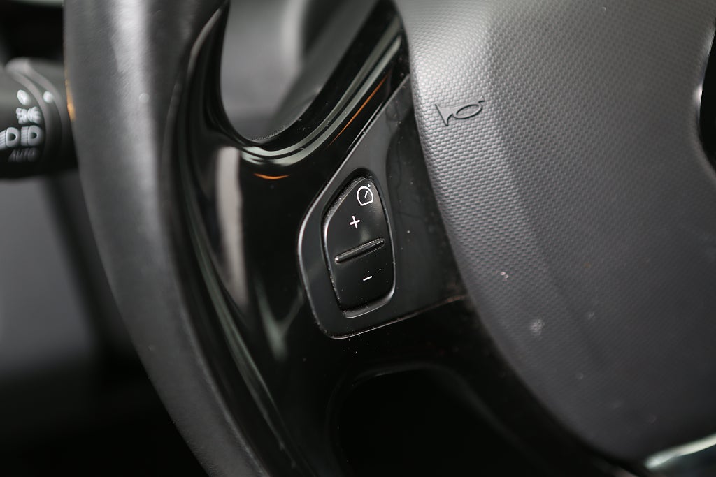 Renault Clio 0,9 TCe 90hk Sport Tourer 1ägare Motorvärmare 2014