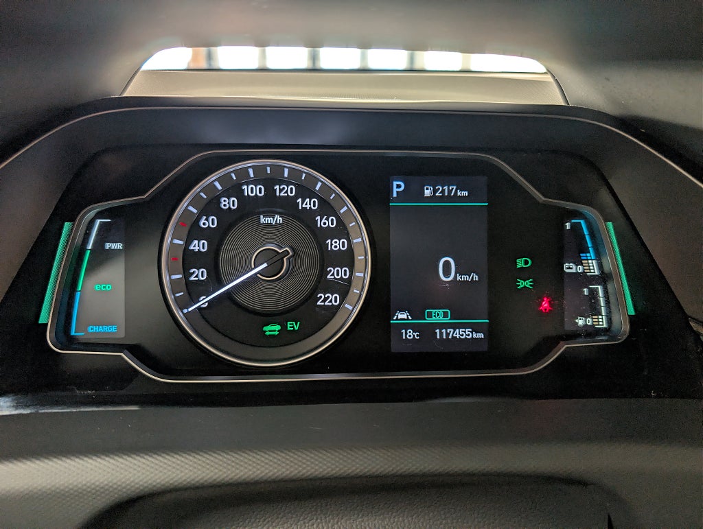 Hyundai IONIQ Plug-in 1.6 + 8.9kWh DCT Trend M-värm/kamera/SoV thumbnail