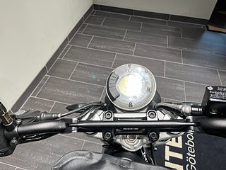 Husqvarna Svartpilen 401/Tankväska/Akrapovic/24mån Räntefritt
