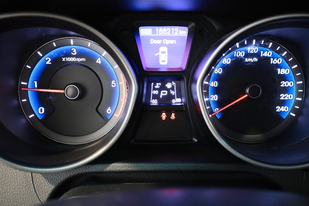 Hyundai i30 1,6 CRDi 110hk Business Automat 5D Bluetooth PDC 2014