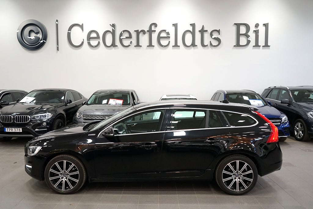 Volvo V60 D5 Plug-in Hybrid AWD Classic Summum VoC B-Kam GPS