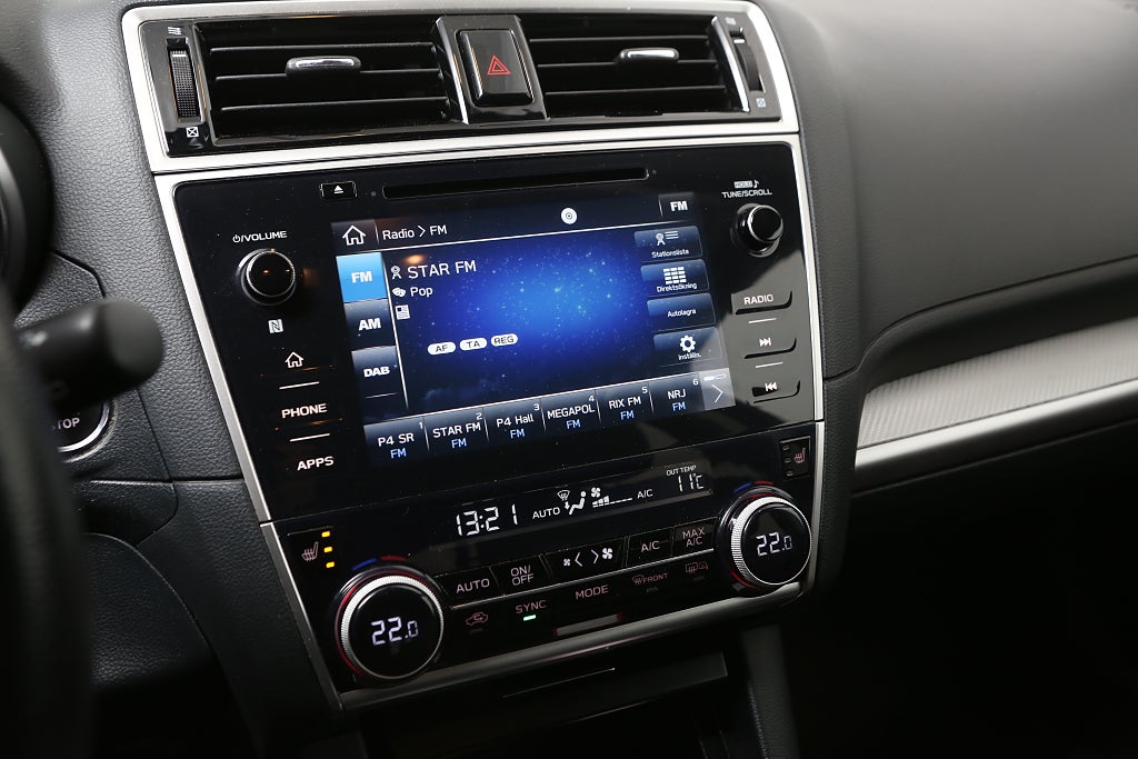 Subaru Outback 2,5i Ridge AWD Aut Skinn Bränslevärmare Drag 2018