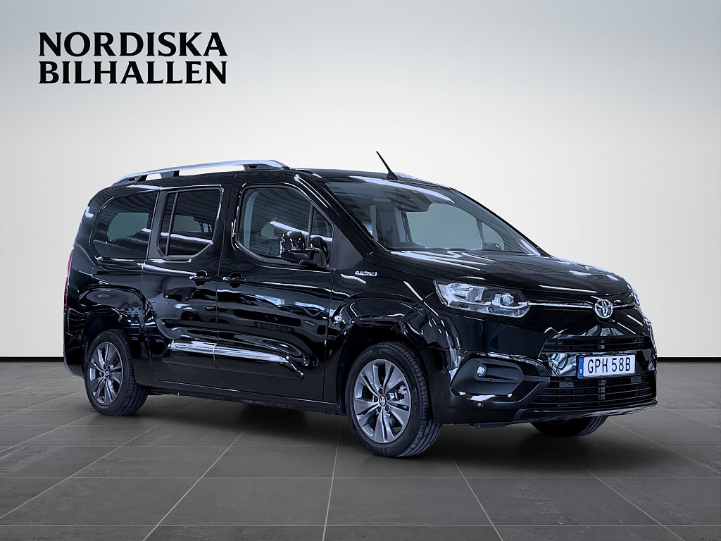 Toyota Proace City Verso Electric 50 kWh 7-Sits Kamera HUD Apple Car 