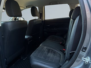 Mitsubishi Outlander PHEV CVT SoV-Däck/Rattvärm/Psens/Drag/Kamera/MoK – bild 13