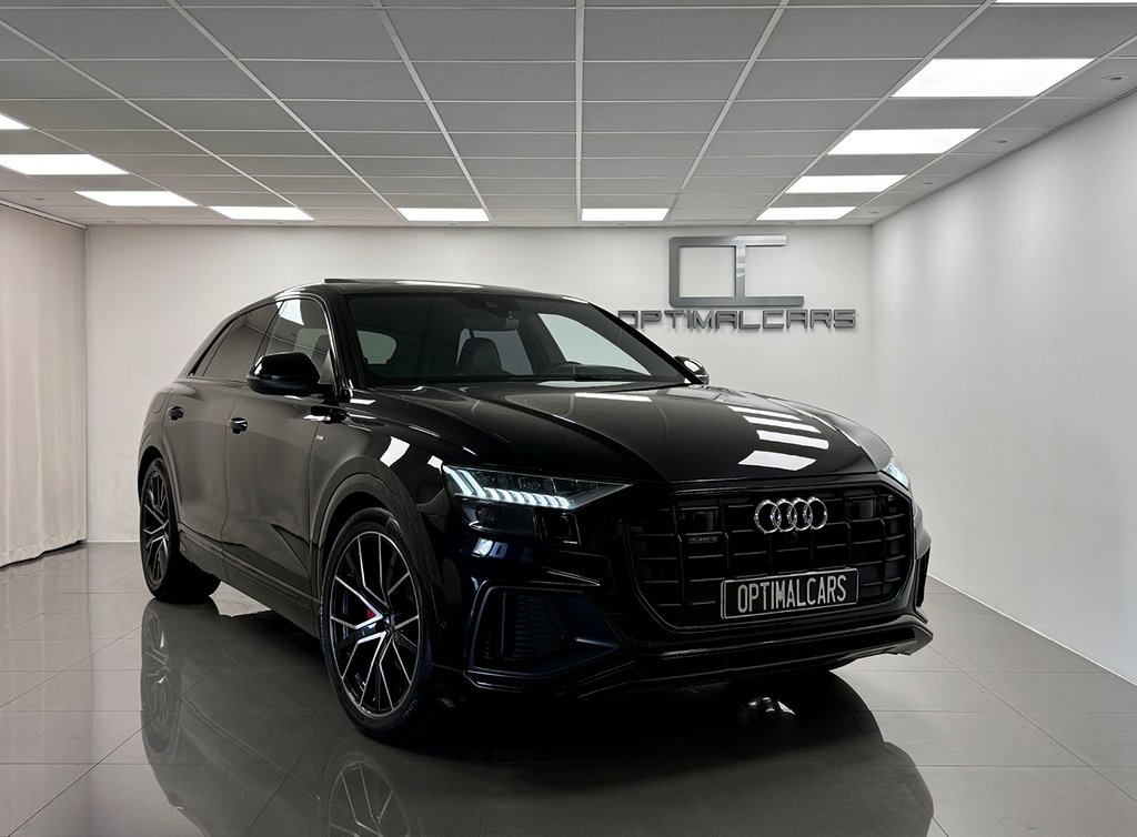 Audi Q8 50TDi Q S-LINE 286HK Valcona Pano HD Matrix Fullutr