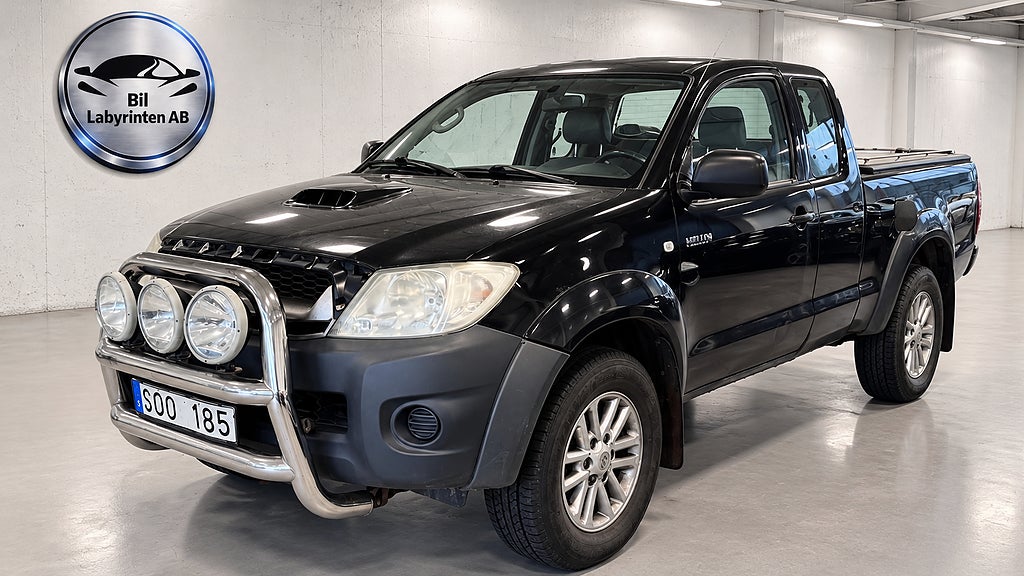 Toyota HiLux Ny Besikt Ny Service AWD Extra Cab 2.5 4x4