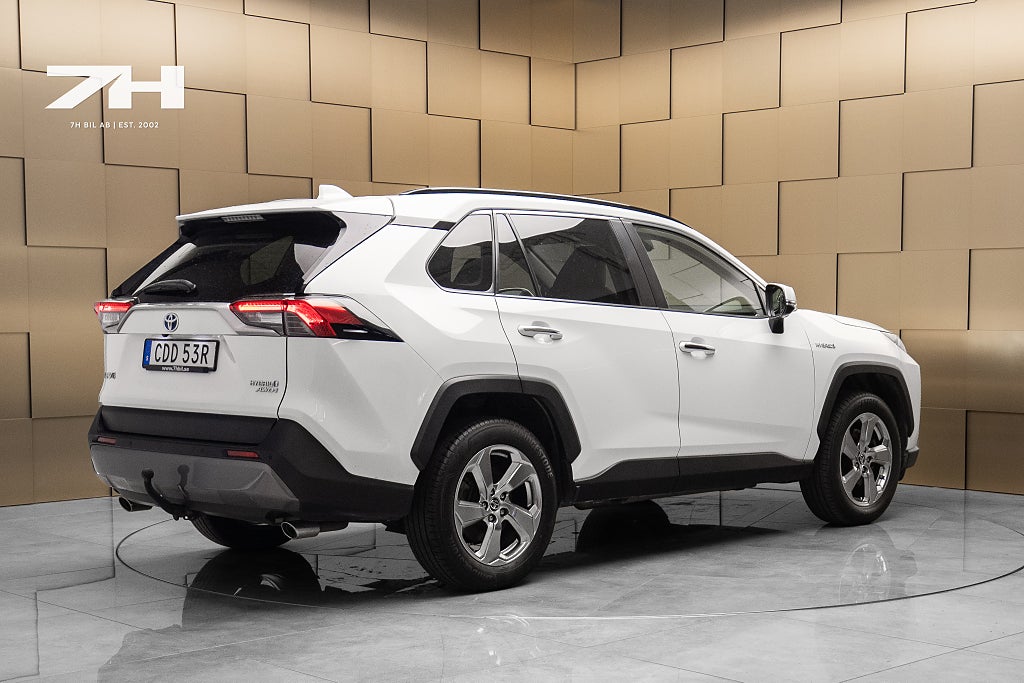 Toyota RAV4 Hybrid AWD-i E-CVT Executive Premium / Kamera / Nyserva