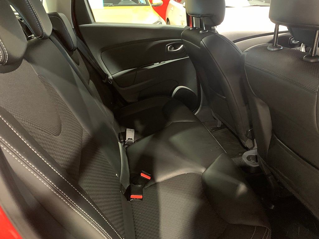 Renault Clio Sport Tourer 1.2 118hk Aut Intense |Navi|P-Sensorer|