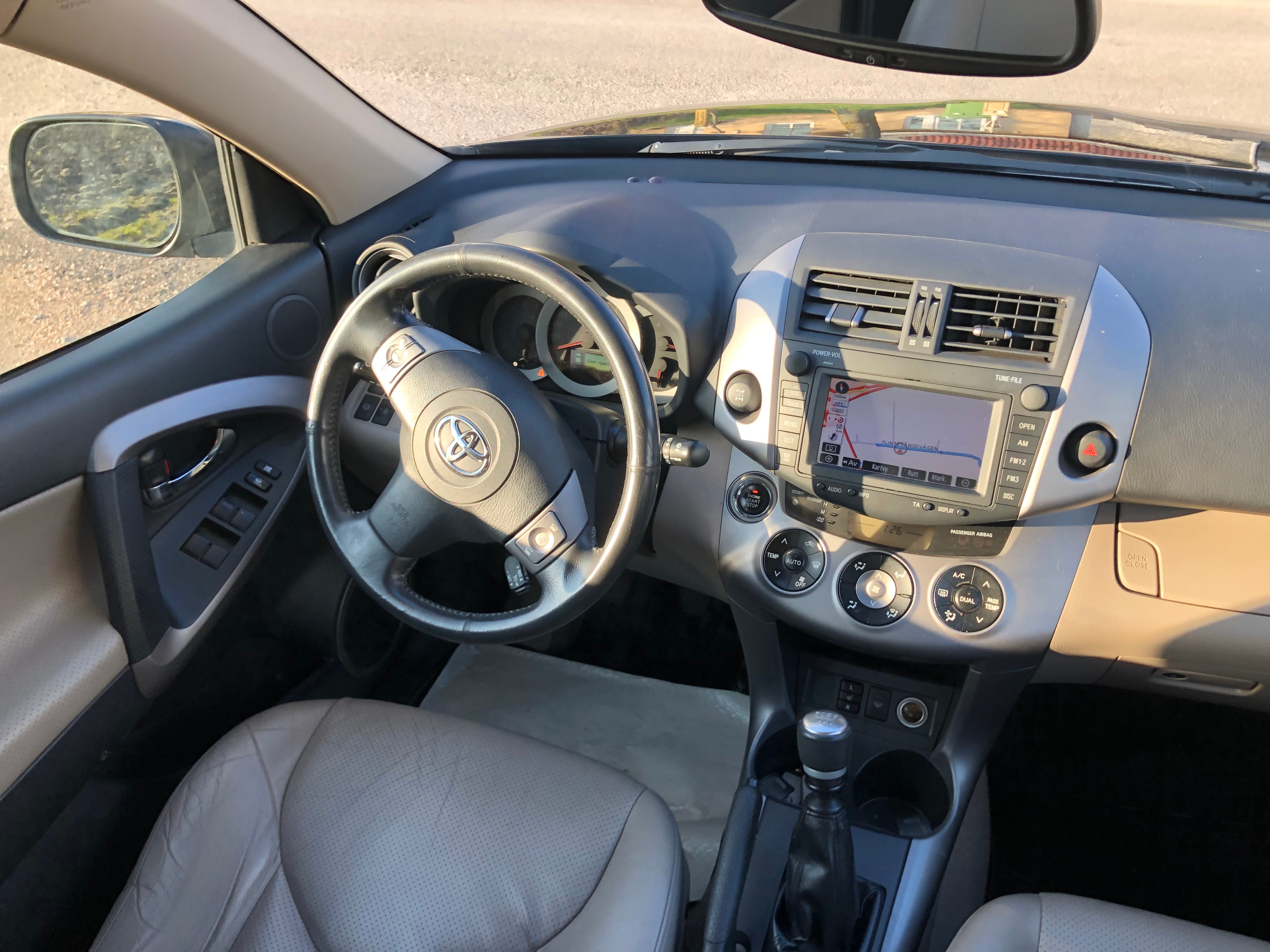 Toyota RAV4 2.2 D-CAT 4x4 177hk 2008, bild 7/43