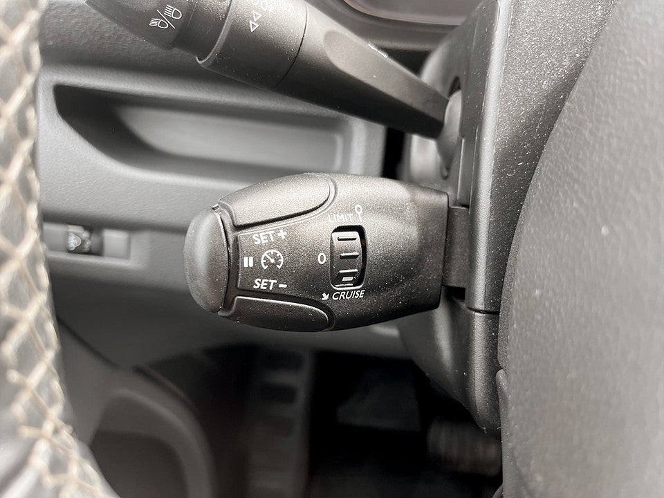 Bild på Peugeot e-Expert PRO+ 75kWh 136hk Aut L3 B-KAMERA NAVI