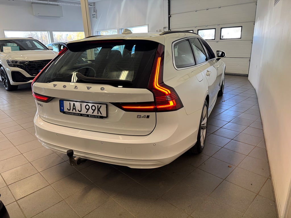 Volvo V90 2023 - miniatyr 4