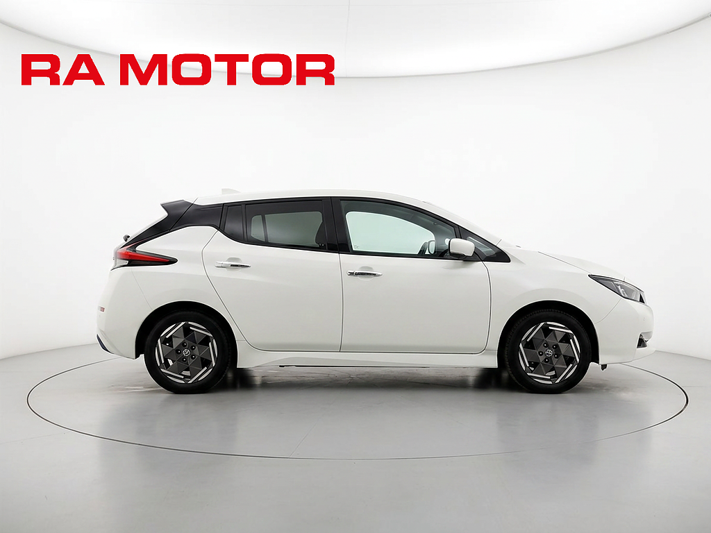 Nissan Leaf 40 kWh 150hk Acenta | Backkamera | Rattvärme | Moms 2022