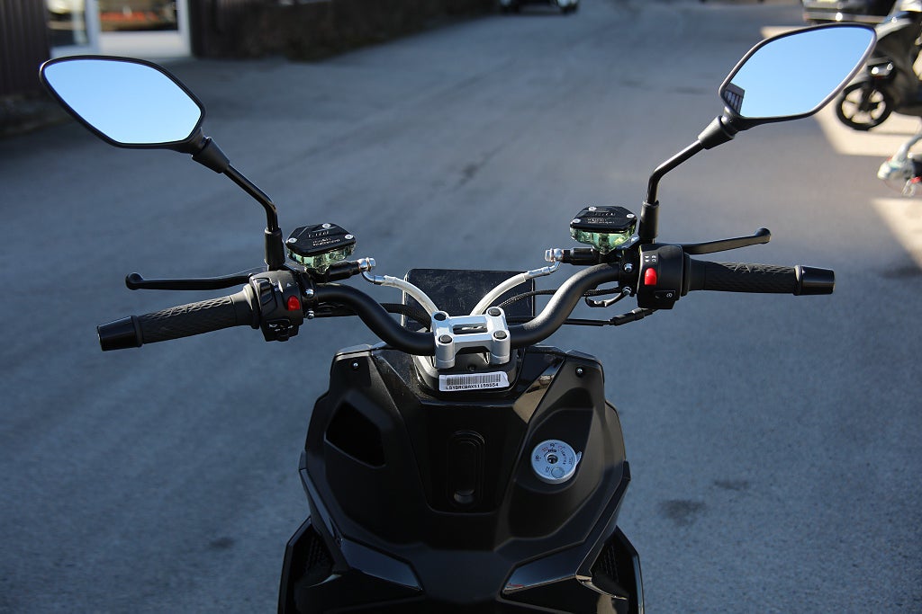 MOTO CR R9 Pure 4T EFI 2025 - miniatyr 6