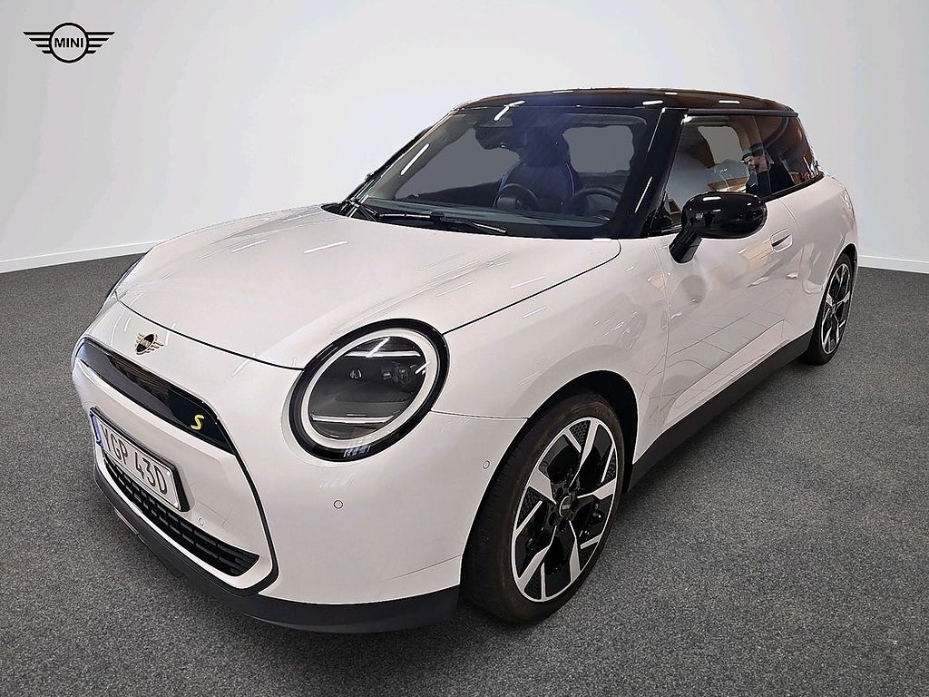 MINI Cooper SE Classic Trim, Paket M, V-hjul ingår!