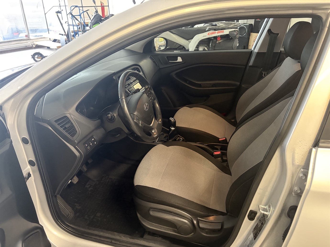 Hyundai i20 1.2 Manuell, 84hk Comfort 2016, bild 5/10