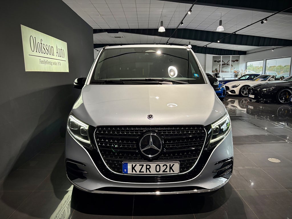 Mercedes-Benz V 300d 4MATIC AMG Läder Värmare El-dörrar 6sits - bild 14