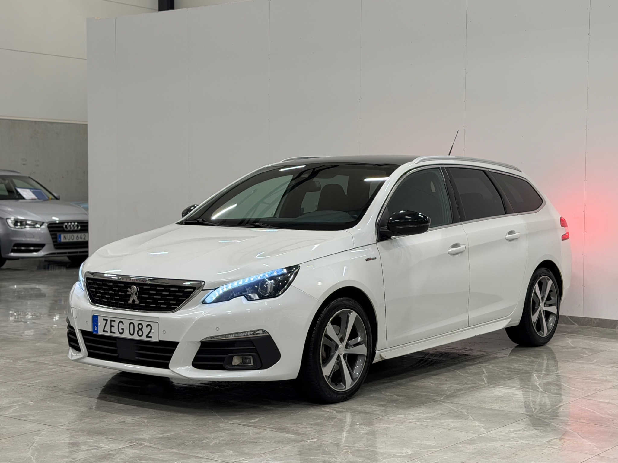 Peugeot 308 2018, bild 4/10