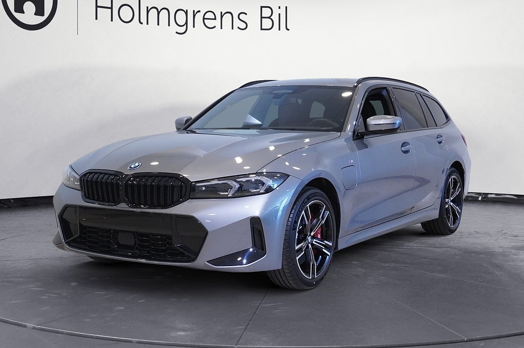 BMW 330 e xDrive Touring Ränta 2,95% | M Sport Business Ed Pro Drag DA