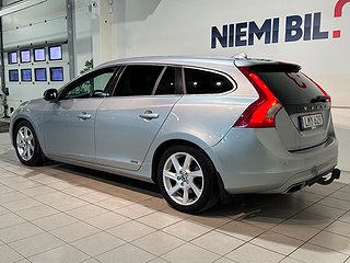 Volvo V60 D5 AWD Geartronic Summum Drag Dvärm VoC Skinn SoV