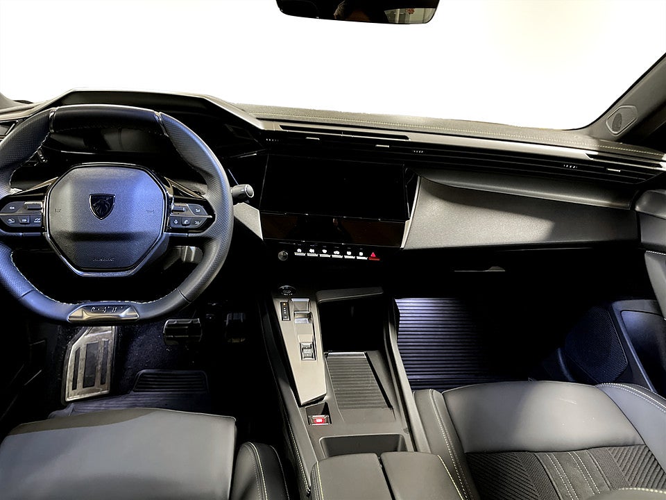 Bild på Peugeot 408 GT 1.2 PT 130hk Aut - 360,CARPLAY,ELSTOL