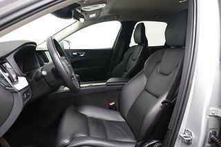 SUV Volvo XC60 17 av 22