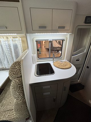 Husbil-halvintegrerad Wingamm Brownie 5.8 3 av 18