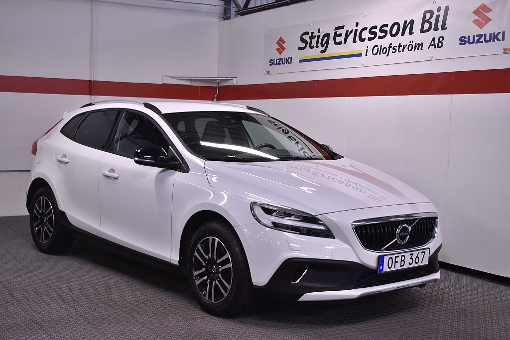Volvo V40 Cross Country D3 150HK Momentum 